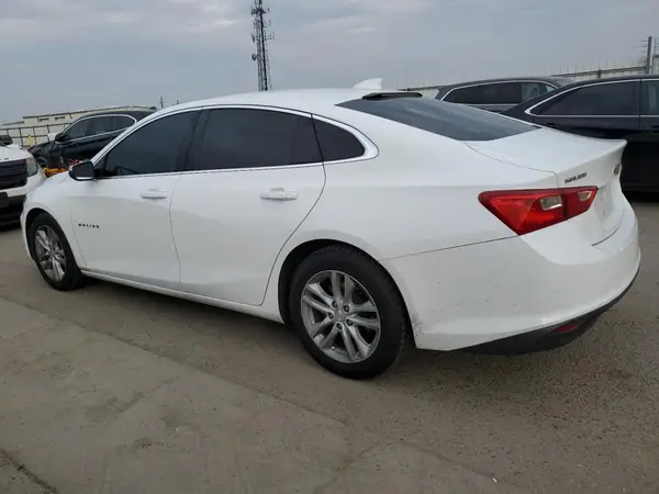 1G1ZD5ST4JF233967 2018 CHEVROLET MALIBU - Image 2