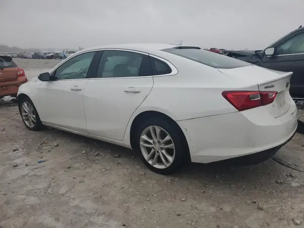 1G1ZD5ST4JF237761 2018 CHEVROLET MALIBU - Image 2