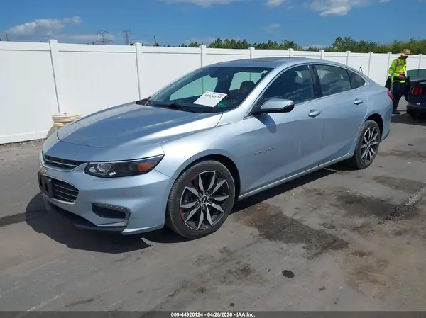 1G1ZD5ST4JF240210 2018 CHEVROLET MALIBU - Image 2