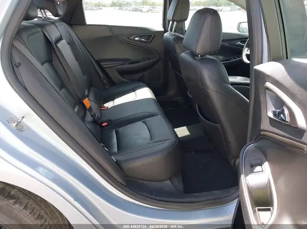 1G1ZD5ST4JF240210 2018 CHEVROLET MALIBU - Image 8