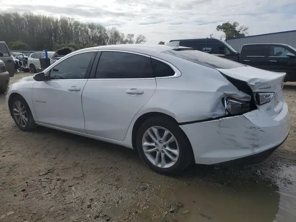 1G1ZD5ST4JF242717 2018 CHEVROLET MALIBU - Image 2
