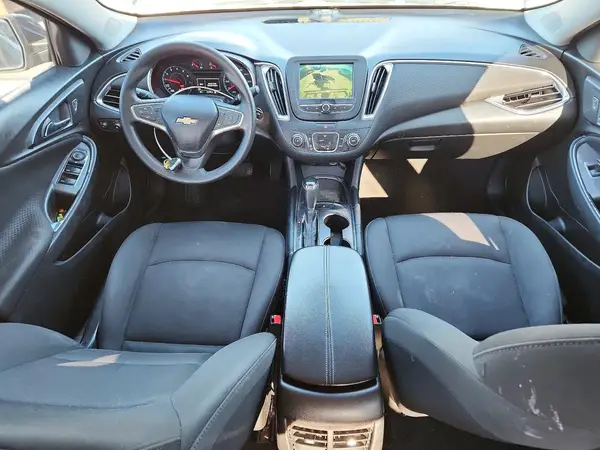 1G1ZD5ST4JF245956 2018 CHEVROLET MALIBU - Image 8