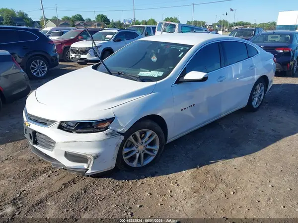 1G1ZD5ST4JF246332 2018 CHEVROLET MALIBU - Image 2