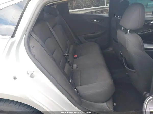 1G1ZD5ST4JF265754 2018 CHEVROLET MALIBU - Image 8