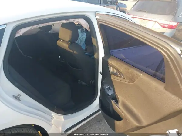 1G1ZD5ST4JF267374 2018 CHEVROLET MALIBU - Image 8