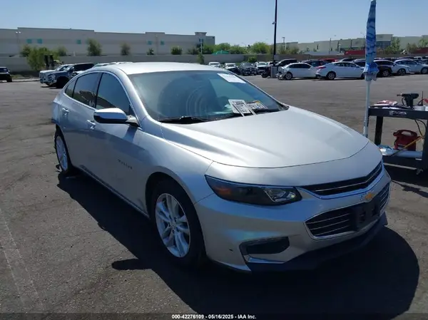 1G1ZD5ST4JF267472 2018 CHEVROLET MALIBU - Image 1