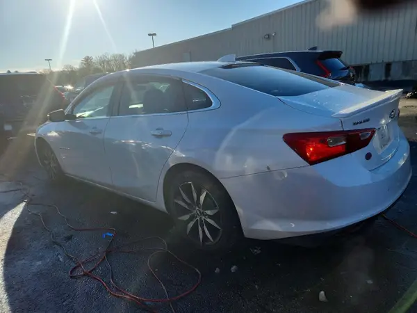 1G1ZD5ST4JF271036 2018 CHEVROLET MALIBU - Image 2