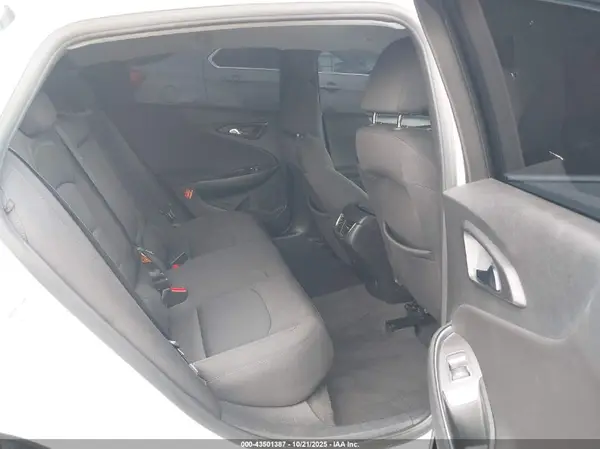 1G1ZD5ST4JF275491 2018 CHEVROLET MALIBU - Image 8
