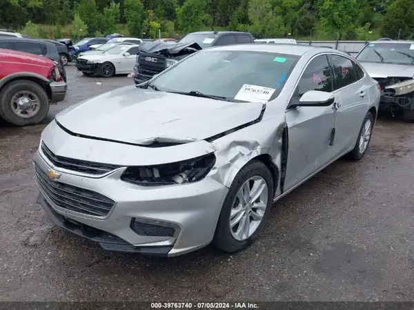 1G1ZD5ST4JF276611 2018 CHEVROLET MALIBU - Image 2