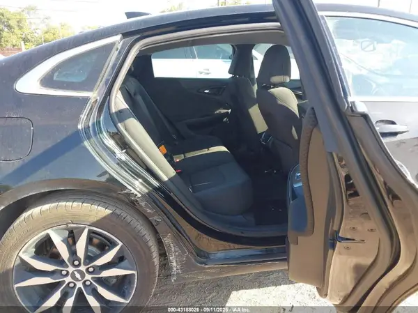 1G1ZD5ST4JF287883 2018 CHEVROLET MALIBU - Image 8