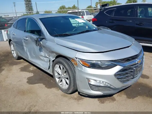 1G1ZD5ST4KF104774 2019 CHEVROLET MALIBU - Image 1