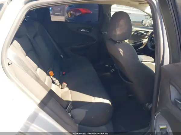 1G1ZD5ST4KF104774 2019 CHEVROLET MALIBU - Image 8