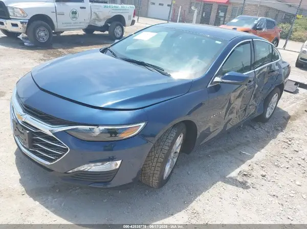 1G1ZD5ST4KF105973 2019 CHEVROLET MALIBU - Image 2