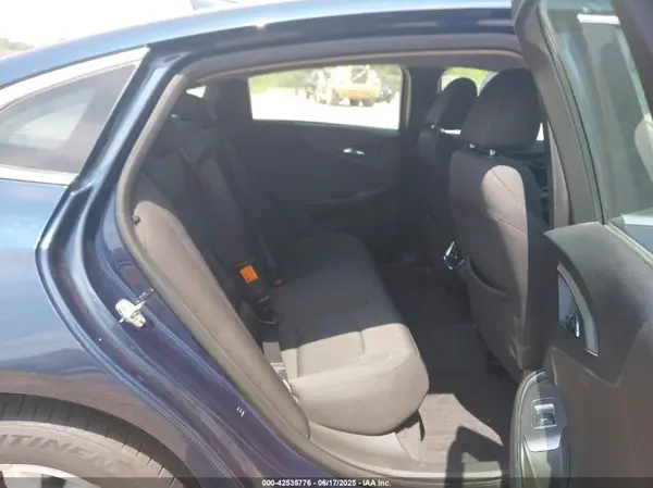 1G1ZD5ST4KF105973 2019 CHEVROLET MALIBU - Image 8