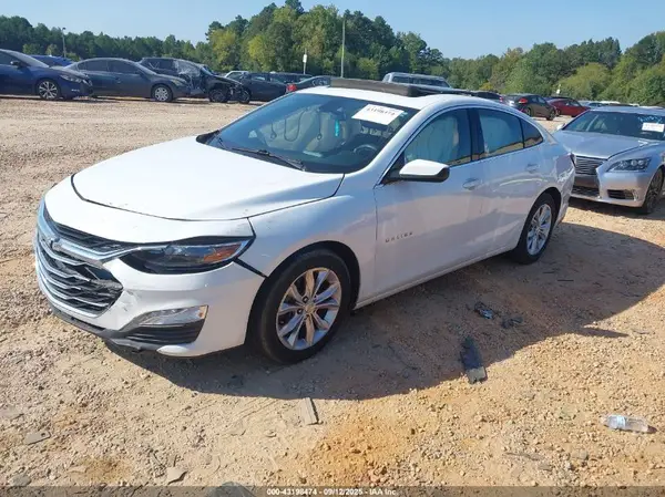1G1ZD5ST4KF106671 2019 CHEVROLET MALIBU - Image 2
