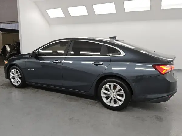 1G1ZD5ST4KF123261 2019 CHEVROLET MALIBU - Image 2