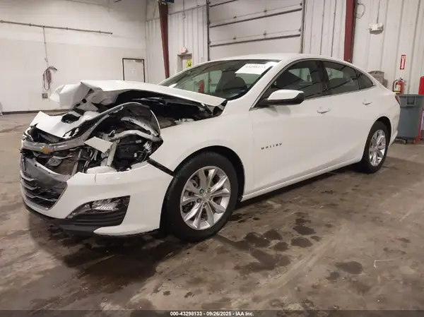 1G1ZD5ST4KF125849 2019 CHEVROLET MALIBU - Image 2