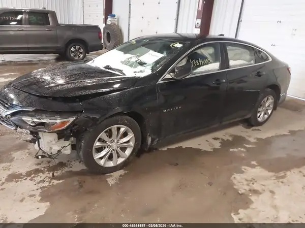 1G1ZD5ST4KF127990 2019 CHEVROLET MALIBU - Image 2