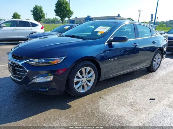 1G1ZD5ST4KF128377 2019 CHEVROLET MALIBU - Image 2