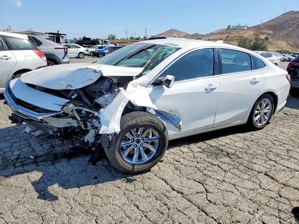 1G1ZD5ST4KF131196 2019 CHEVROLET MALIBU - Image 1