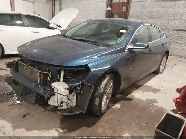 1G1ZD5ST4KF132994 2019 CHEVROLET MALIBU - Image 2