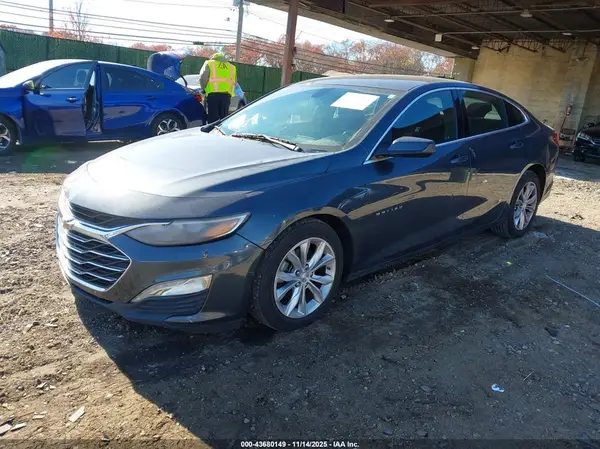 1G1ZD5ST4KF133479 2019 CHEVROLET MALIBU - Image 2