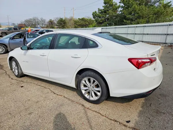 1G1ZD5ST4KF137886 2019 CHEVROLET MALIBU - Image 2