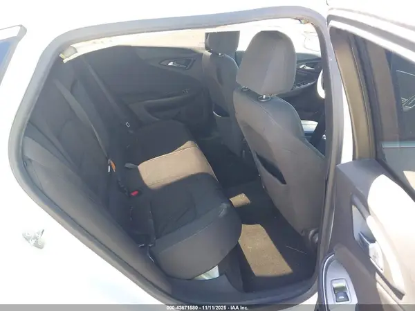1G1ZD5ST4KF139377 2019 CHEVROLET MALIBU - Image 8