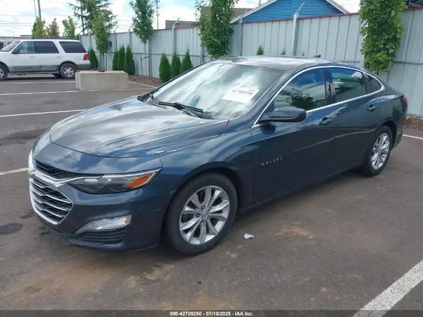 1G1ZD5ST4KF141887 2019 CHEVROLET MALIBU - Image 2