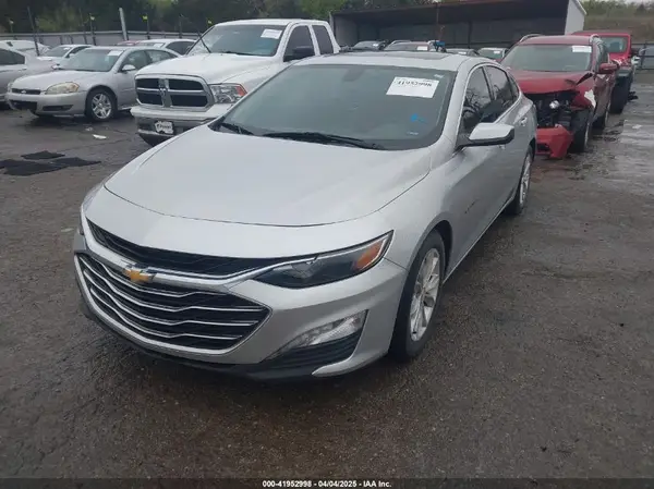 1G1ZD5ST4KF145602 2019 CHEVROLET MALIBU - Image 2