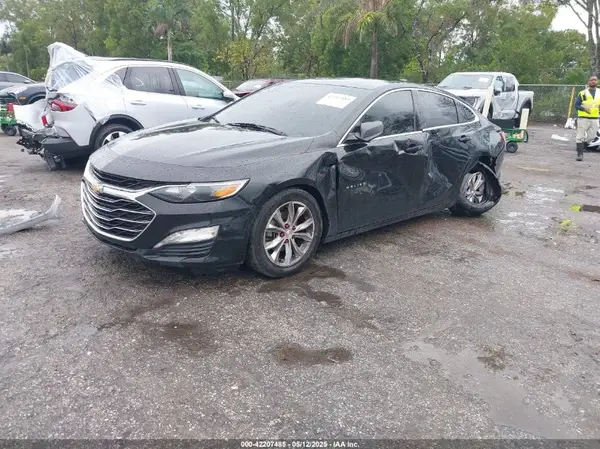 1G1ZD5ST4KF161900 2019 CHEVROLET MALIBU - Image 2