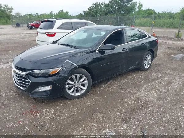 1G1ZD5ST4KF164067 2019 CHEVROLET MALIBU - Image 2