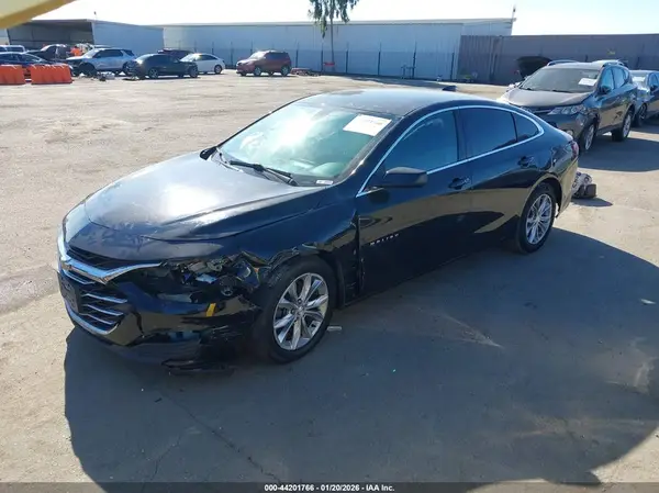 1G1ZD5ST4KF164960 2019 CHEVROLET MALIBU - Image 2