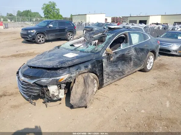 1G1ZD5ST4KF165767 2019 CHEVROLET MALIBU - Image 2