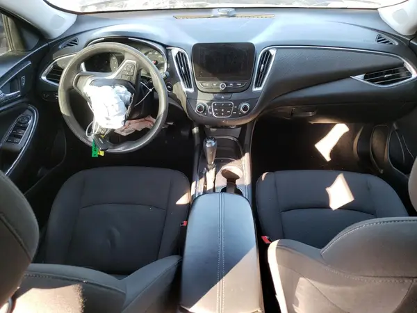 1G1ZD5ST4KF174761 2019 CHEVROLET MALIBU - Image 8