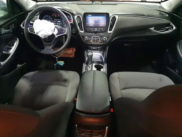 1G1ZD5ST4KF201540 2019 CHEVROLET MALIBU - Image 8