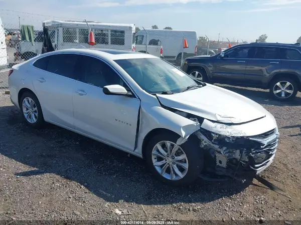 1G1ZD5ST4KF205927 2019 CHEVROLET MALIBU - Image 1