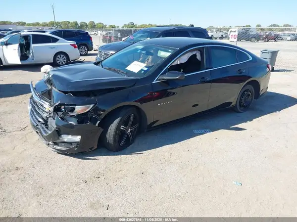 1G1ZD5ST4KF209265 2019 CHEVROLET MALIBU - Image 2