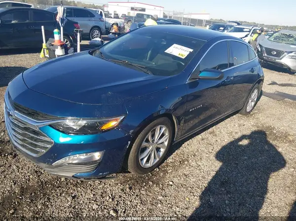 1G1ZD5ST4KF214935 2019 CHEVROLET MALIBU - Image 2