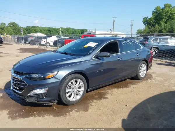1G1ZD5ST4KF220217 2019 CHEVROLET MALIBU - Image 2