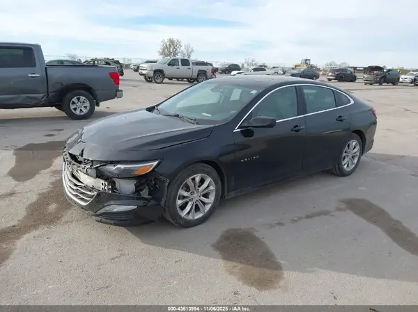 1G1ZD5ST4KF221318 2019 CHEVROLET MALIBU - Image 2