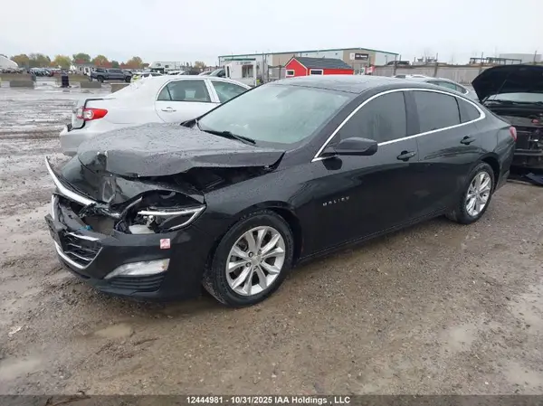 1G1ZD5ST4KF223912 2019 CHEVROLET MALIBU - Image 2