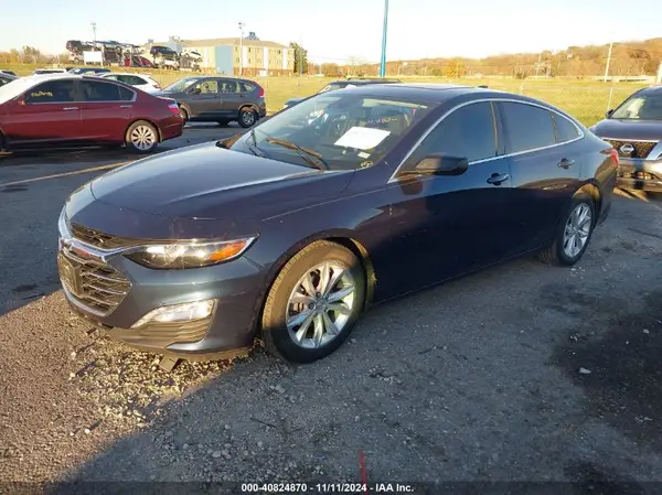 1G1ZD5ST4KF226972 2019 CHEVROLET MALIBU - Image 2