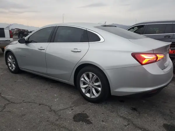 1G1ZD5ST4LF004238 2020 CHEVROLET MALIBU - Image 2
