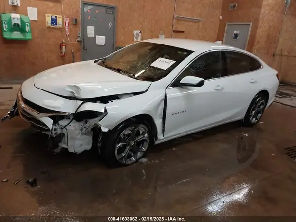 1G1ZD5ST4LF111810 2020 CHEVROLET MALIBU - Image 2