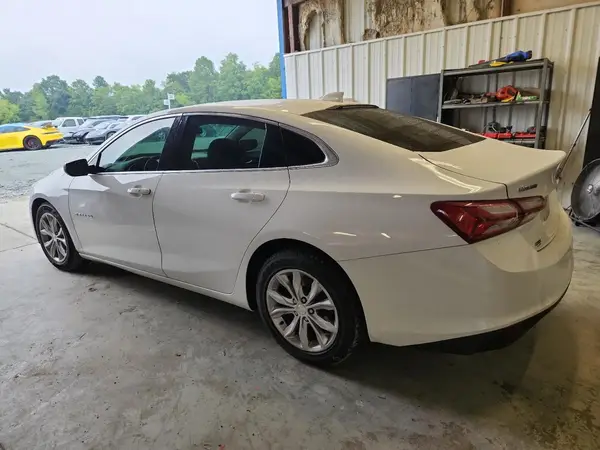 1G1ZD5ST4LF121169 2020 CHEVROLET MALIBU - Image 2