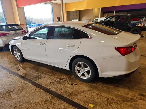 1G1ZD5ST4PF176744 2023 CHEVROLET MALIBU - Image 2