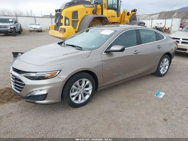 1G1ZD5ST4SF135135 2025 CHEVROLET MALIBU - Image 2