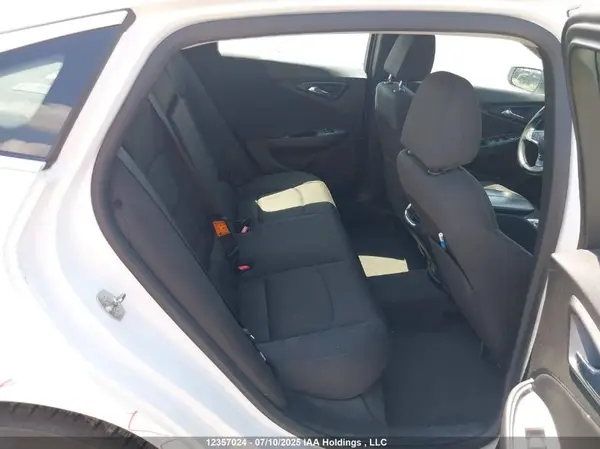 1G1ZD5ST5JF101168 2018 CHEVROLET MALIBU - Image 8