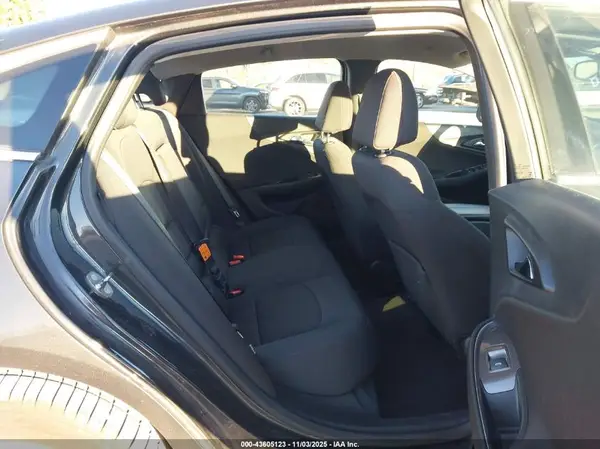 1G1ZD5ST5JF104670 2018 CHEVROLET MALIBU - Image 8
